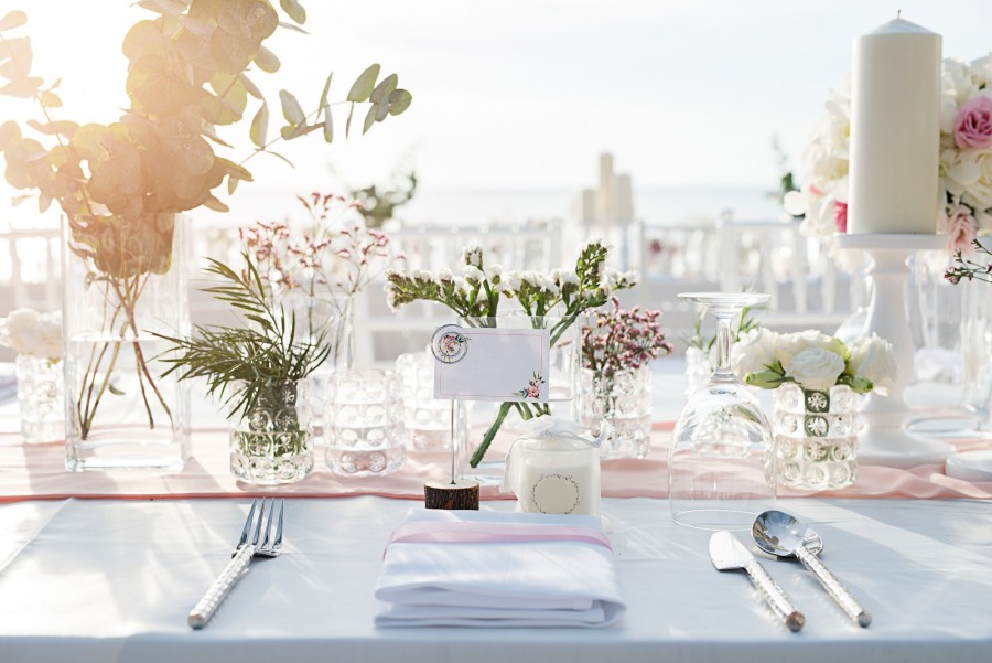 Comment décorer une table ronde pour un mariage ?